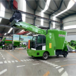 Self Propelled Animal Feed Mixer