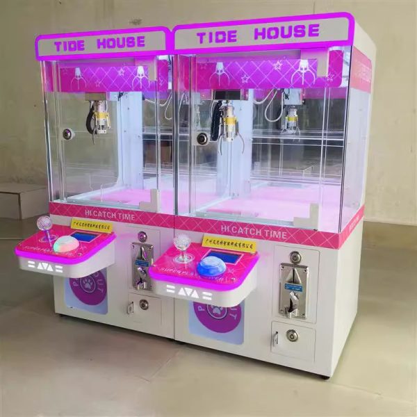 Small Toy Claw Machine