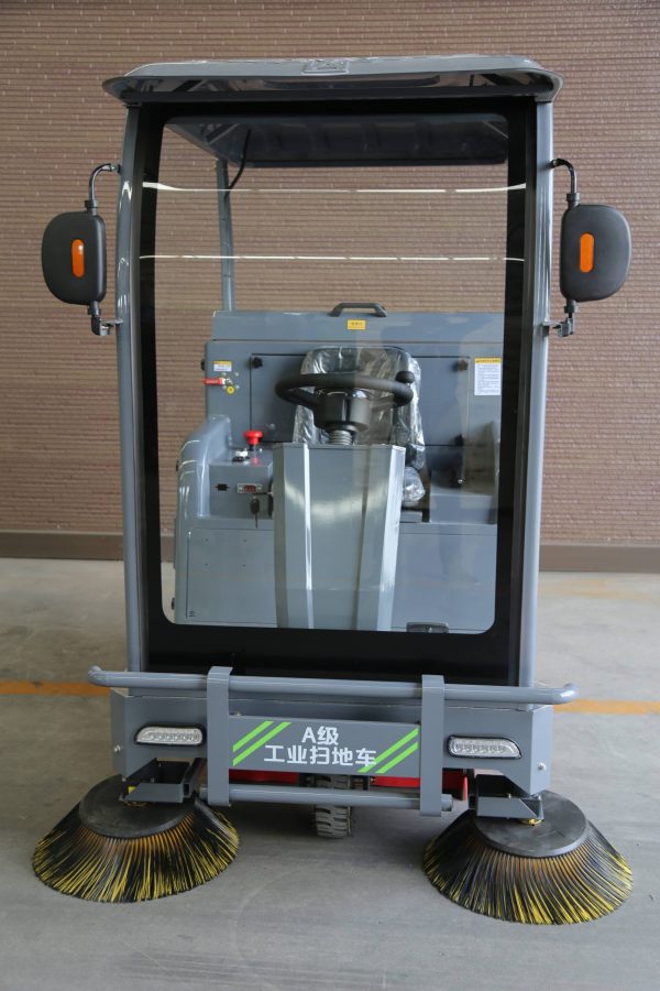 Road Sweeper Machine - Image 2
