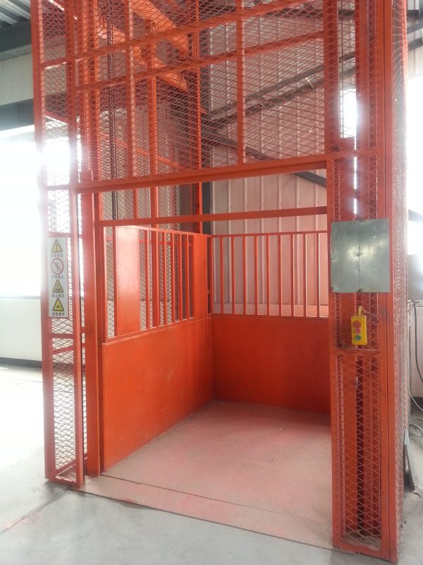 Hydraulic Cargo Elevator - Image 3