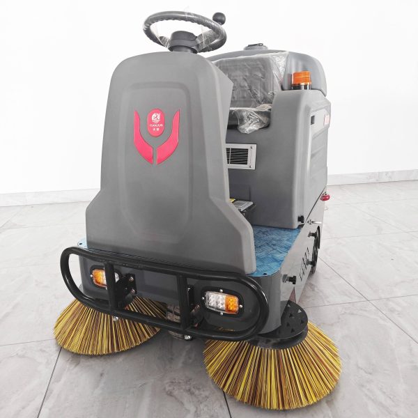 Industrial Road Sweeper - Image 2