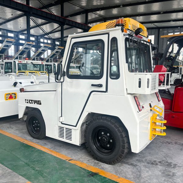 20 Ton Airport Electric Baggage Towing Tractor - Image 4