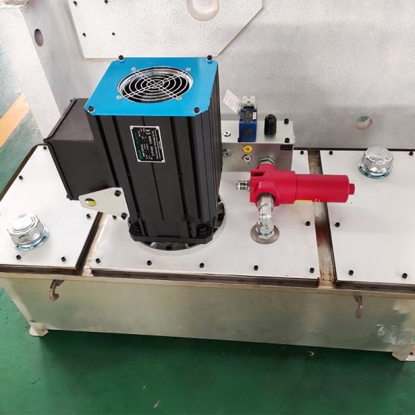 125T CNC Hydraulic Bending Machine - Image 4