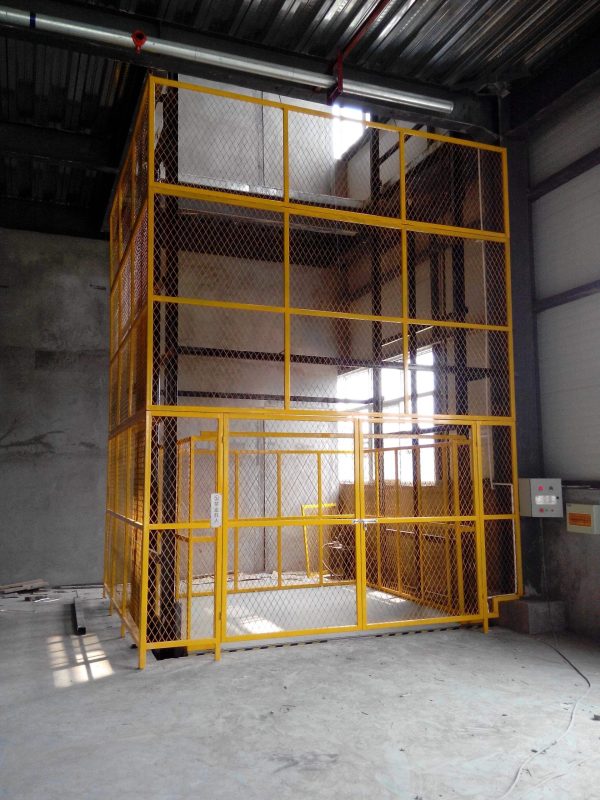 Hydraulic Cargo Elevator - Image 5