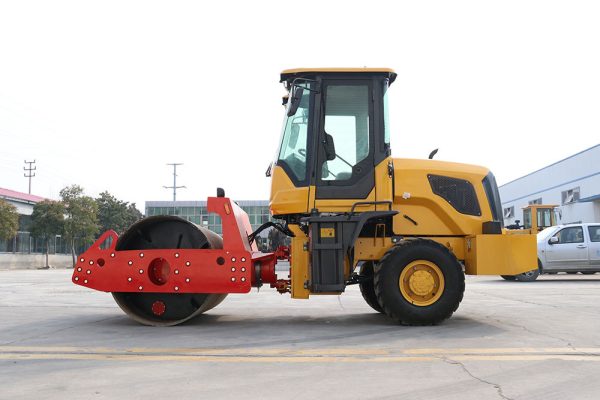 Self-propelled Hydraulic Pile Driver - Image 5
