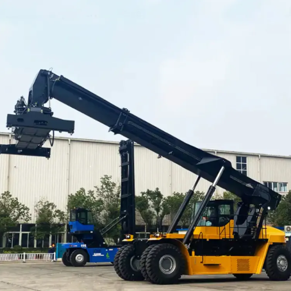 45 Ton Container Reach Stacker - Image 6