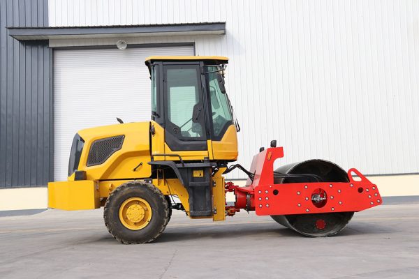Self-propelled Hydraulic Pile Driver - Image 6