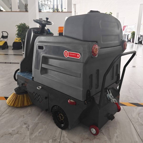 Industrial Road Sweeper - Image 6